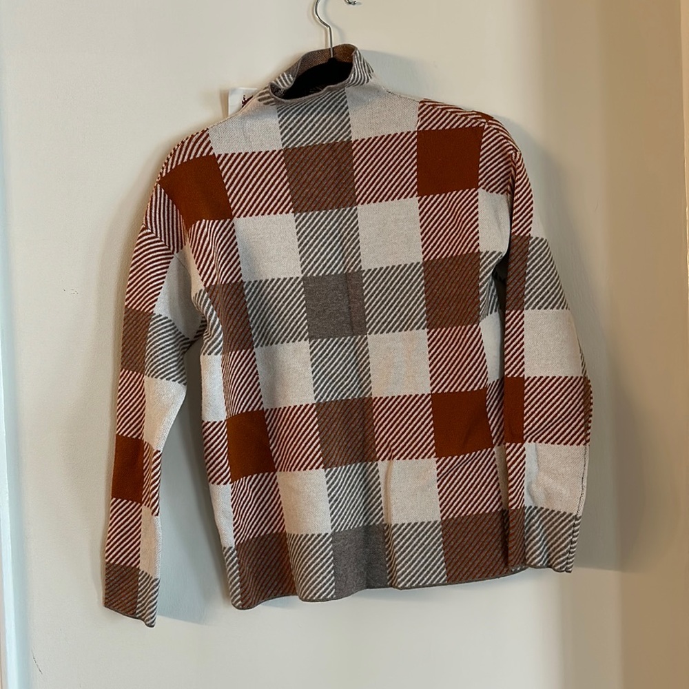 Orange and white turtleneck sweater! New with tags.